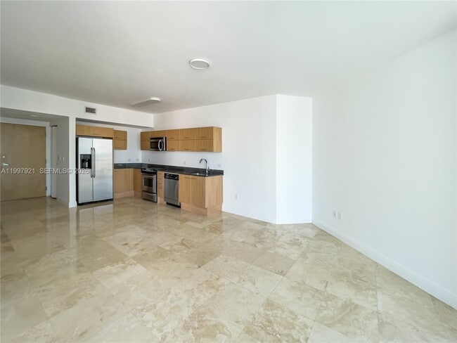Foto del edificio - 350 S Miami Ave