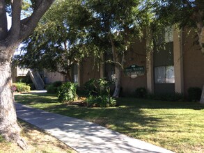 Building Photo - 931 N Highland St