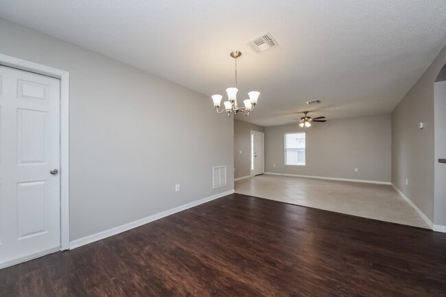 Building Photo - 221 Owenshire Cir