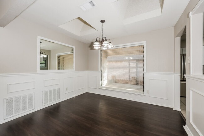 Building Photo - 3816 Ashley Ln