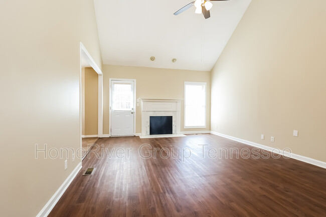 Building Photo - 108 Foxrun