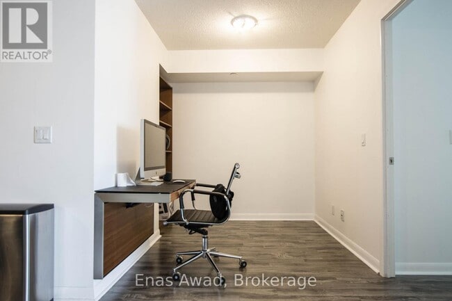 Building Photo - 215 Sherway Gardens Rd