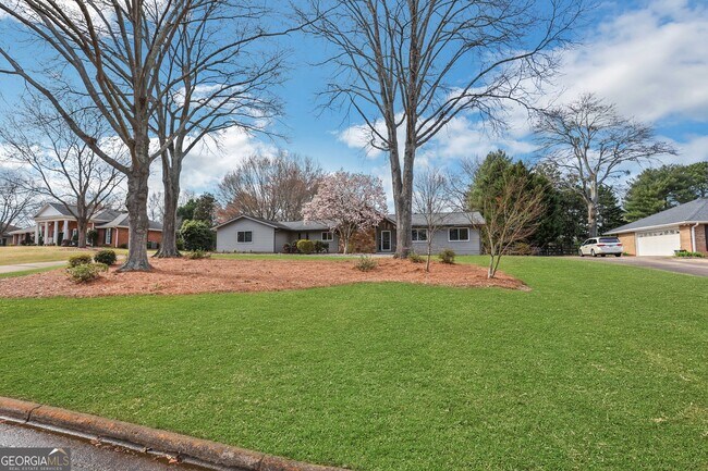 Building Photo - 770 Rounsaville Rd