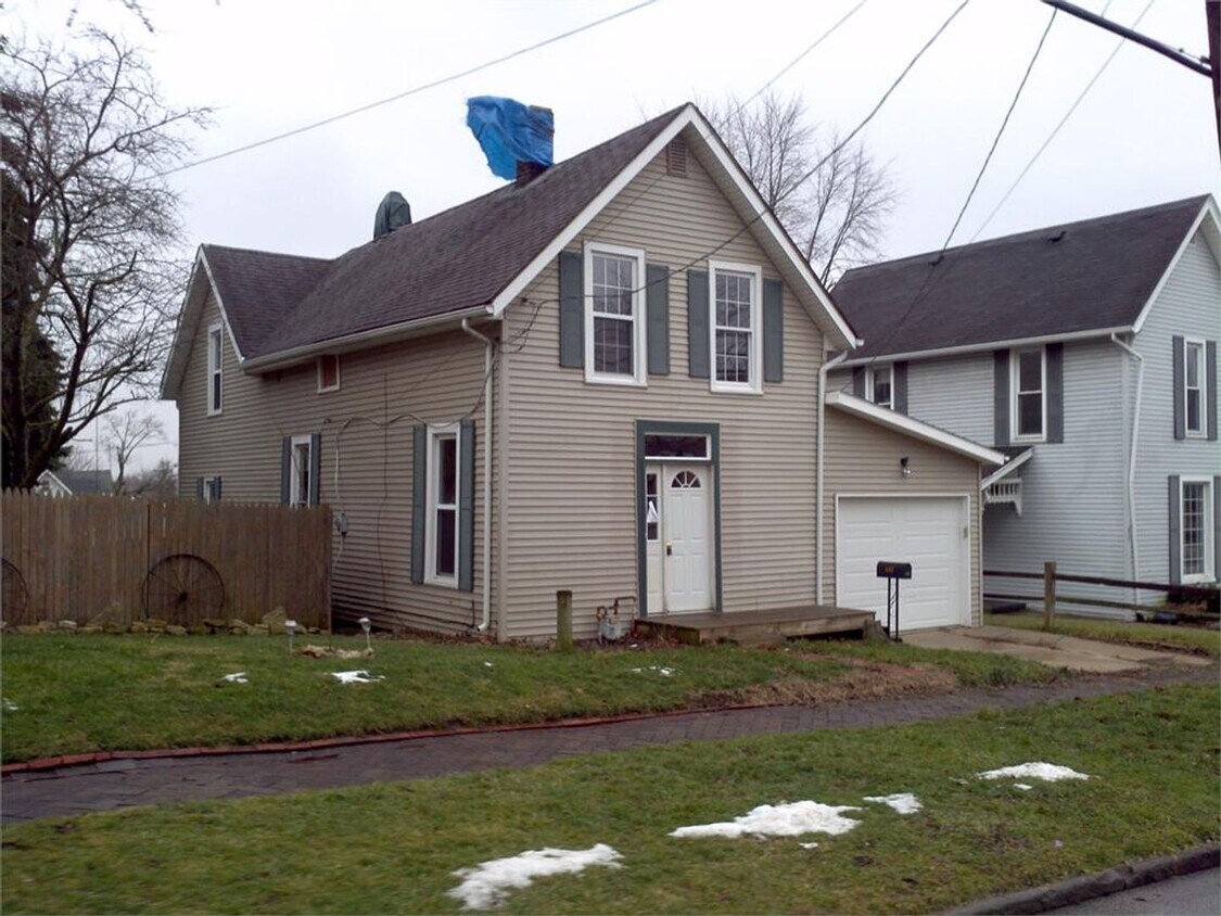 Building Photo - 447 W Tipton St