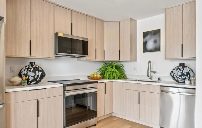 Building Photo - 85 Duboce Ave