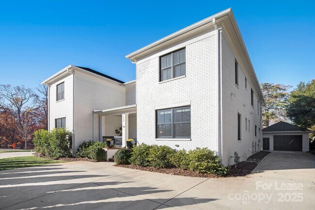 Foto del edificio - 407 Louise Ave