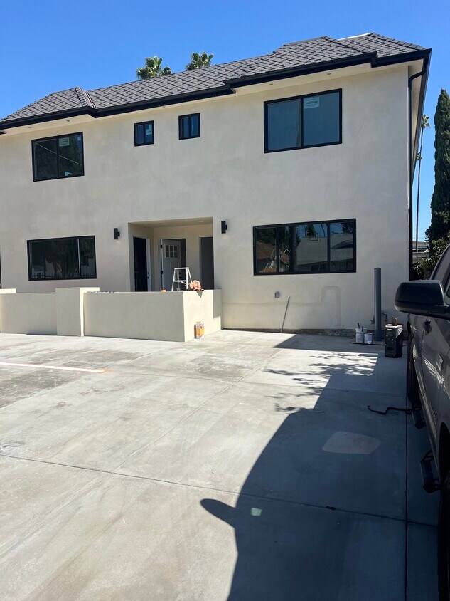 Foto principal - 1834 N Van Ness Ave