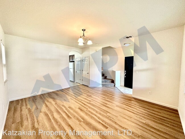 Building Photo - 4 br, 2.5 bath House - 1526 Cat Tail Drive