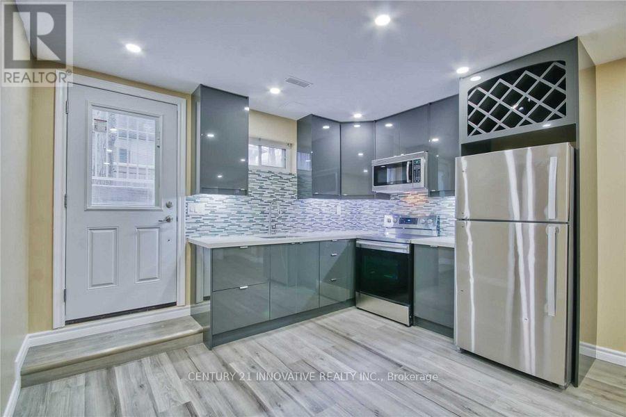 Photo principale - 359 Rathburn Rd