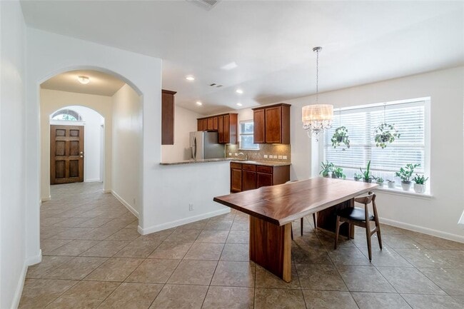 Foto del edificio - 1310 Sunny Meadows Loop