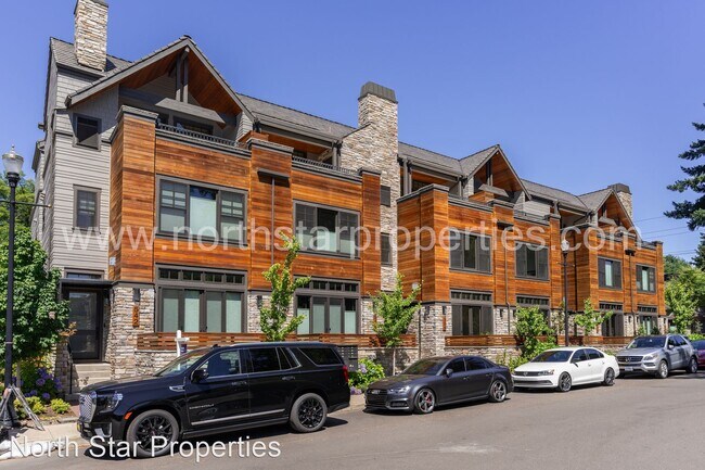 Building Photo - 4 br, 5 bath House - 554 4th St