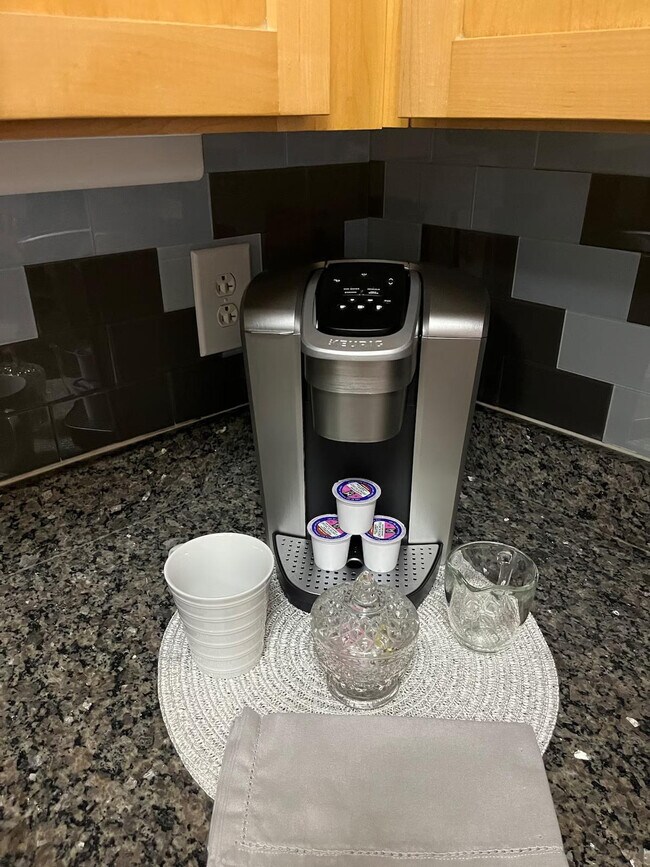 Foto del edificio - 3920 Sharon Rd