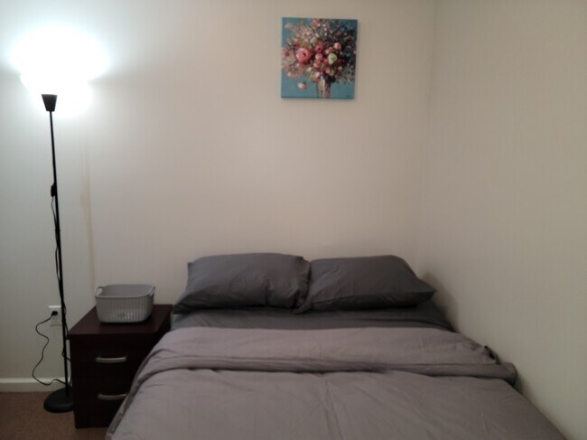 Building Photo - 170 Scheerer Ave