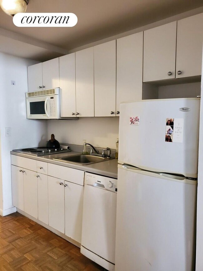 Foto del edificio - 52 E 13th St