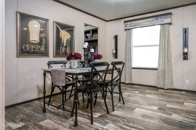 Building Photo - 3 br, 2 bath Mobile Home - 1020 Union Ct