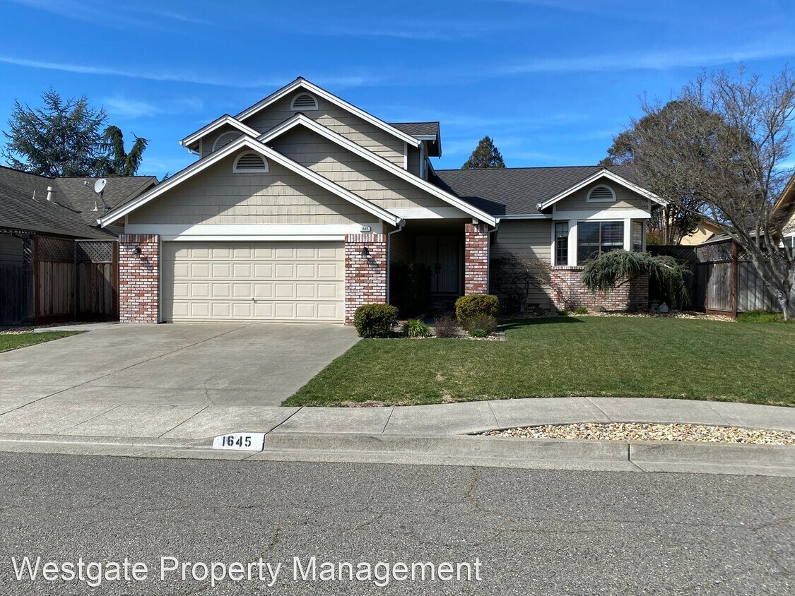 4 br, 3 bath House 1645 Culpepper Dr House Rental in Petaluma, CA
