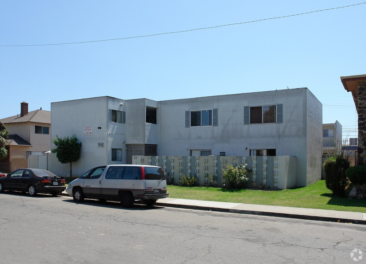 Cortes Studios Apartments in Oxnard, CA