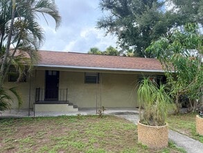 Building Photo - 2029 Palm Terrace