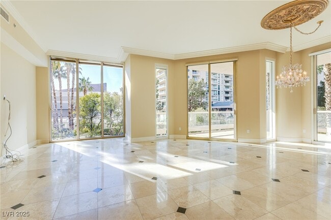 Building Photo - 2857 Paradise Rd