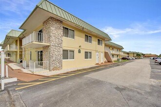 Building Photo - 505 NW 177th St