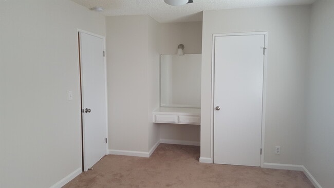 Building Photo - 2603 Sextant Ave