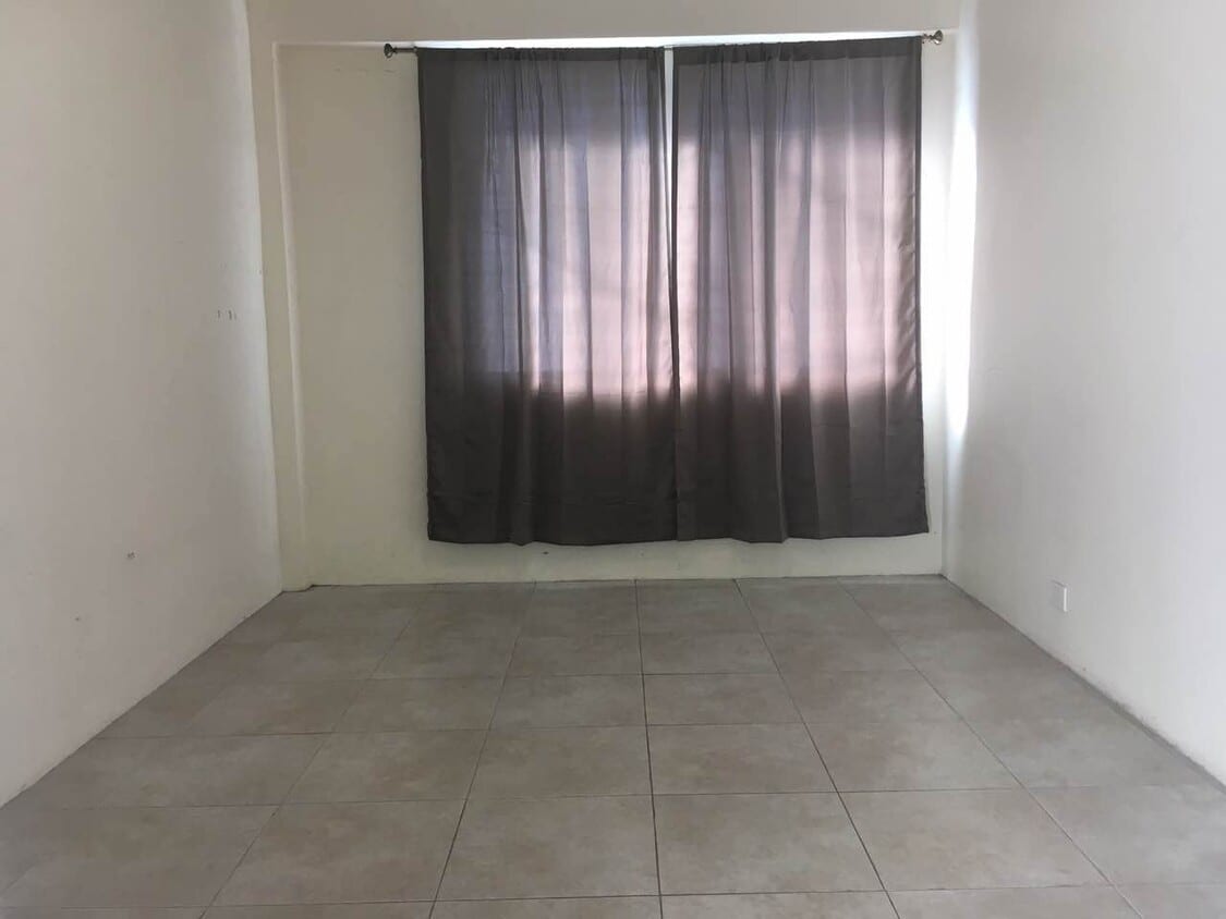 Primary Photo - 1727 Liliha St