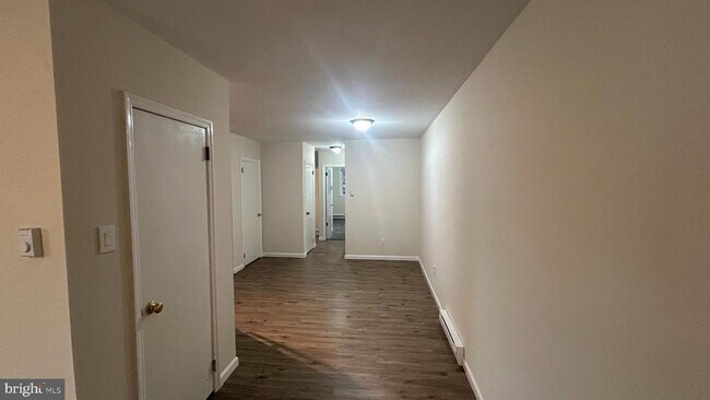 Foto del edificio - 1022 Fox Chase Rd