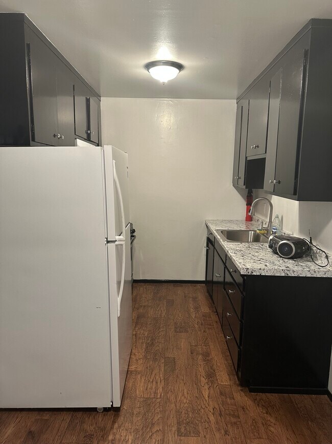 Cocina - 301 Nevin Ave