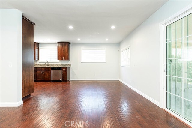 Building Photo - 12922 Strathern St