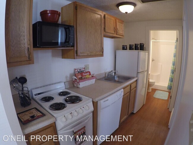 Foto del edificio - 1 br, 1 bath Apartment - 220 S. 6th St.