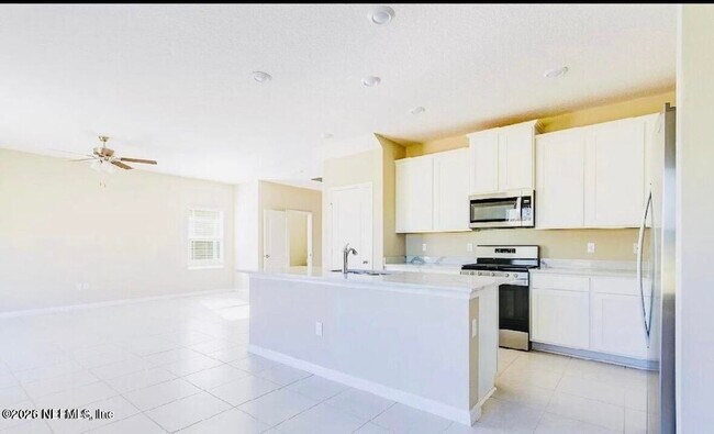 Foto del edificio - 87 Fellbrook Dr