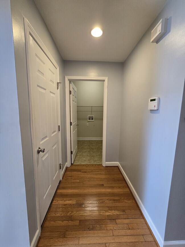 Foto del edificio - 4333 Flintlock Ln