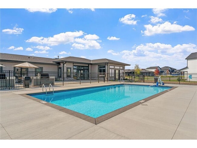 Building Photo - 11480 51st St NE