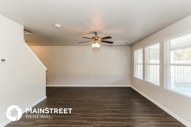 Building Photo - 577 Reading Ln