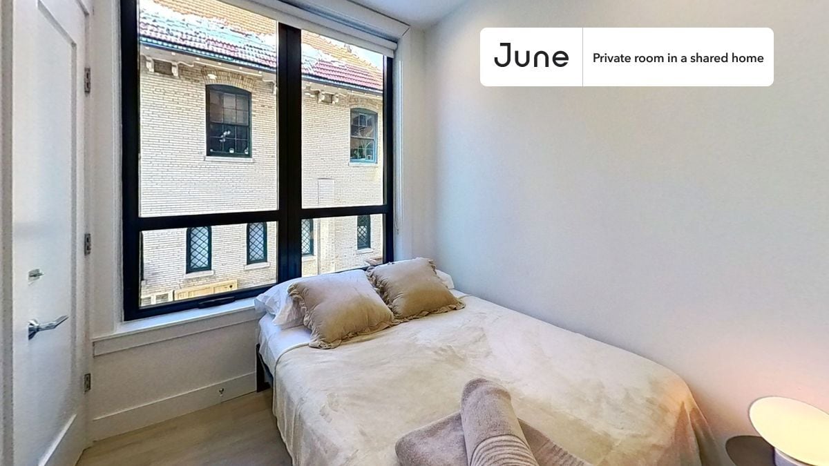 Room in Shared 4 bed/2 bath home - Room in Shared 4 bed/2 bath home