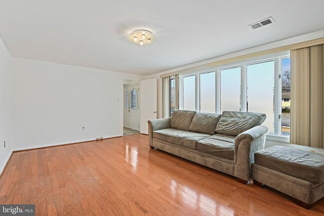 Building Photo - 6713 Old Chesterbrook Rd