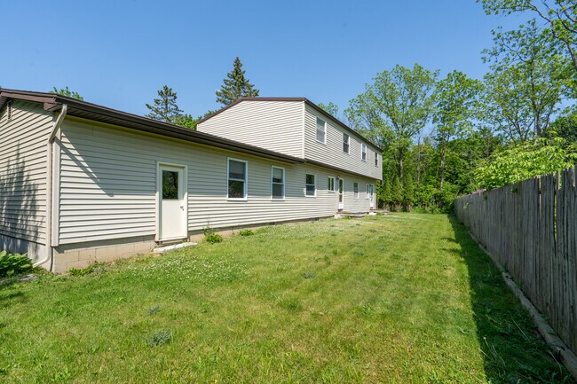 Building Photo - 2 Rorbach Ln