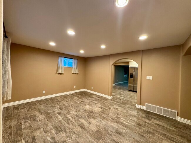 Foto del edificio - 781 Sherwood Dr