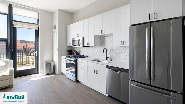 Foto del edificio - 2480-2522-2522 N Milwaukee Ave