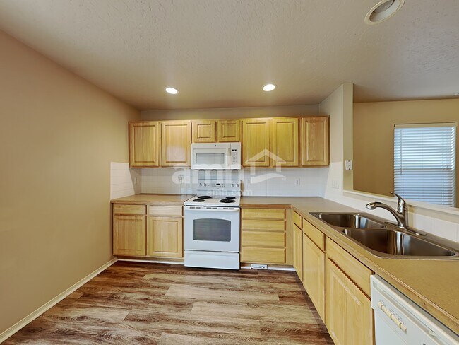 Foto del edificio - 9417 W Hearthside Dr