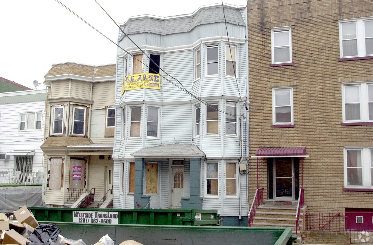 Building Photo - 1708 West St