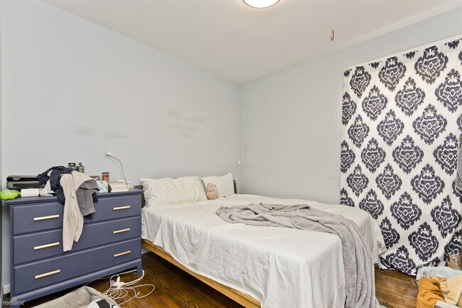 Building Photo - 2 br, 1 bath Condo - 3557 W Wrightwood Ave