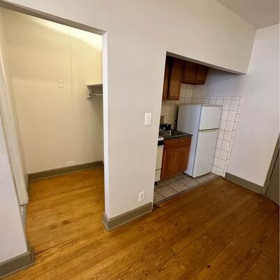 Foto del edificio - 4915 W Belle Plaine Ave