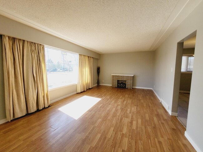 Building Photo - 9654-9663 63 Ave NW