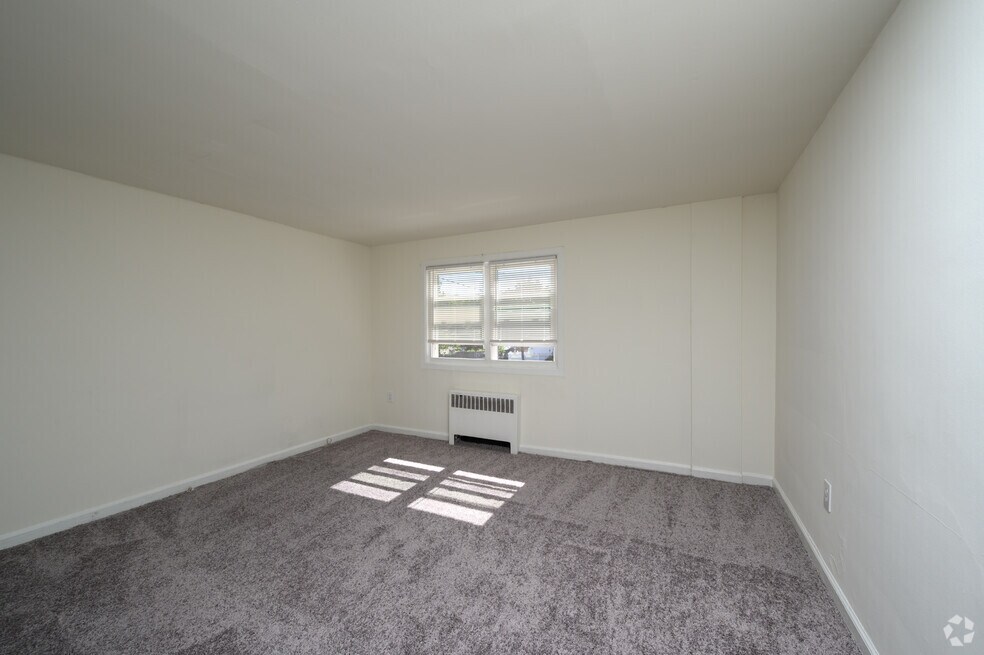 Penzel Manor Apartments