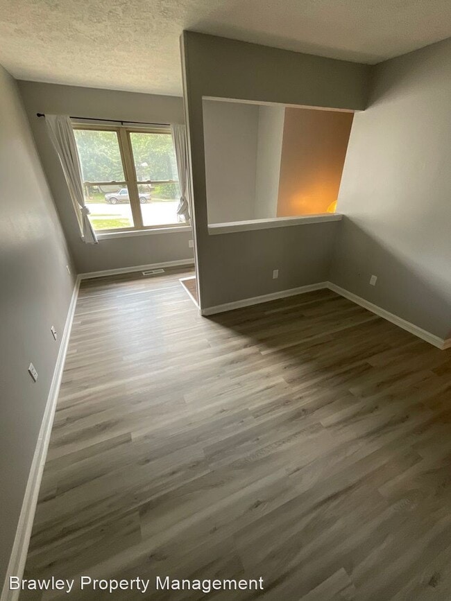 Building Photo - 5 br, 2 bath House - 1326 N Woodburn Ave