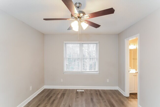 Foto del edificio - 3505 Iron Sight Ct