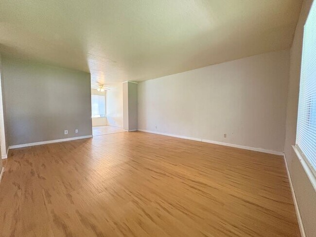 Foto del edificio - Cute 2 Bedroom Condo