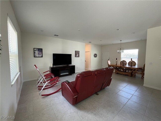 Foto del edificio - 5640 SW 117th Lane Rd