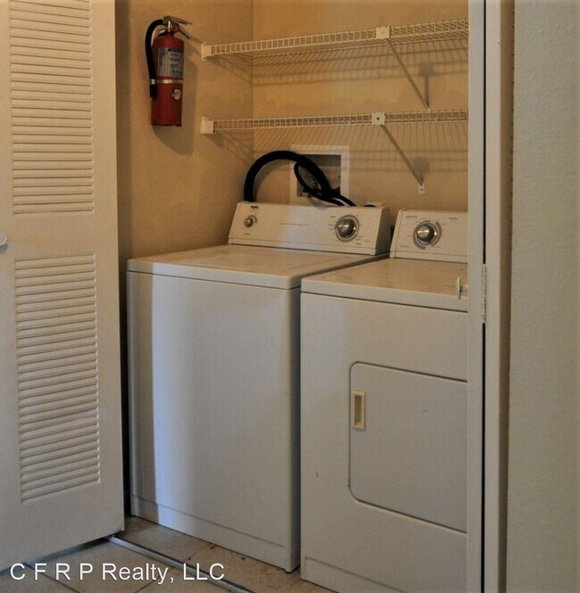 Building Photo - 1 br, 1 bath House - 2230 Cascades Blvd #104